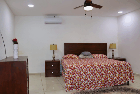 roatan1-3br-remodeled-home-west-bay-honduras-ushombi-6