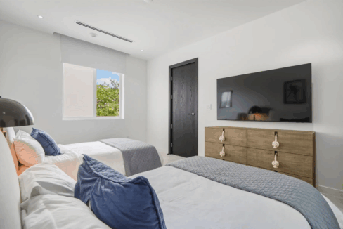 305-one-marina-waterfront-residence-at-palm-cay-nassau-bahamas-ushombi-11