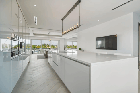 305-one-marina-waterfront-residence-at-palm-cay-nassau-bahamas-ushombi-7