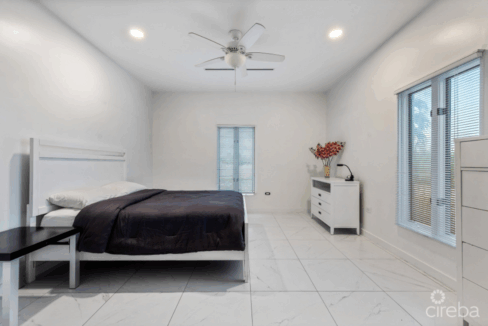 north-sound-estates-3br-canal-front-home-north-sound-estates-cayman-islands-ushombi-7