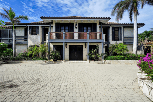 villa-sea-cliff-in-turks-and-caicos-ushombi-4