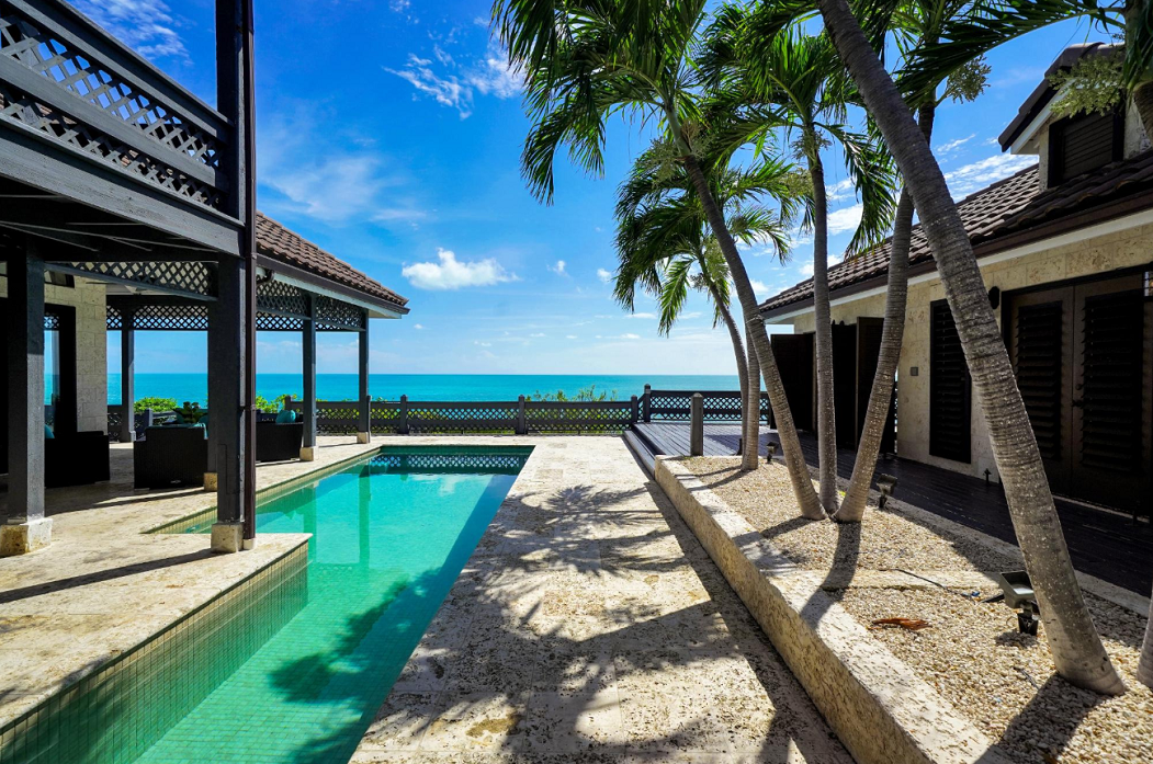 villa-sea-cliff-in-turks-and-caicos-ushombi-6