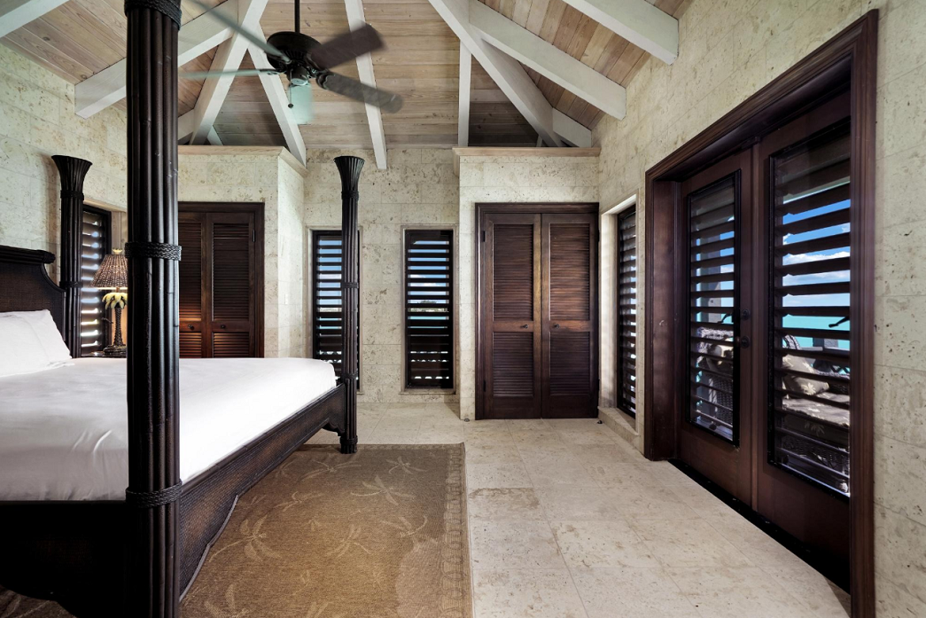 villa-sea-cliff-in-turks-and-caicos-ushombi-9