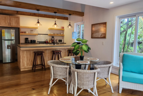 caufield-beach-cottage-on-roatan-island-honduras-ushombi-5