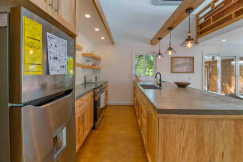 caufield-beach-cottage-on-roatan-island-honduras-ushombi-6