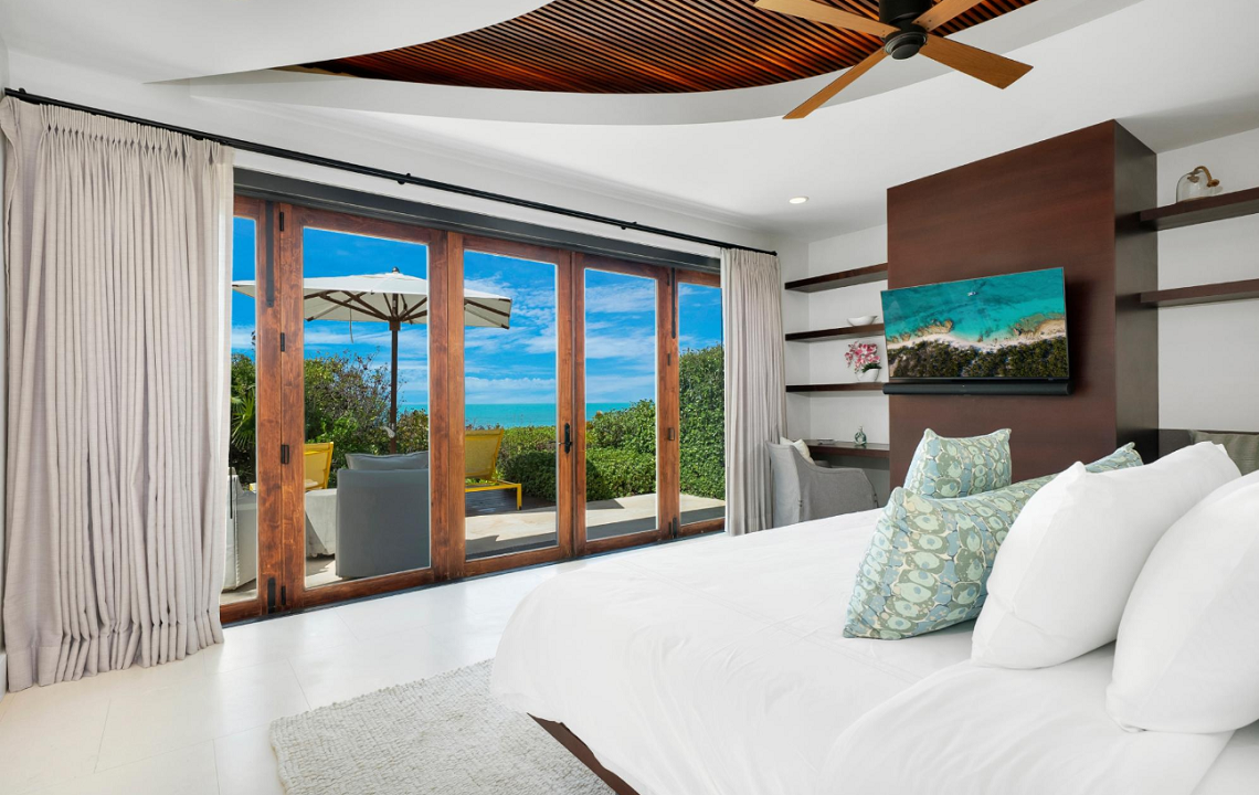 turtle-tail-estate-8br-private-peninsula-turtle-tail-turks-and-caicos-ushombi-11