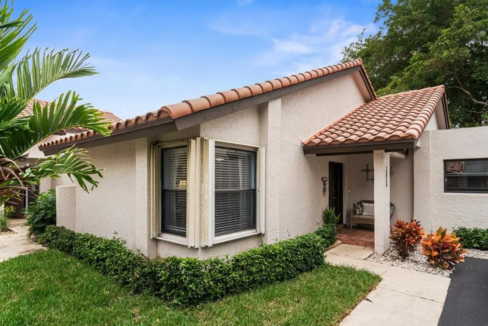 deer-creek-modern-2br-home-deerfield-beach-florida-ushombi-2