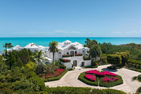 mandalay-estate-assemblage-beachfront-9br-turks-and-caicos-ushombi-4