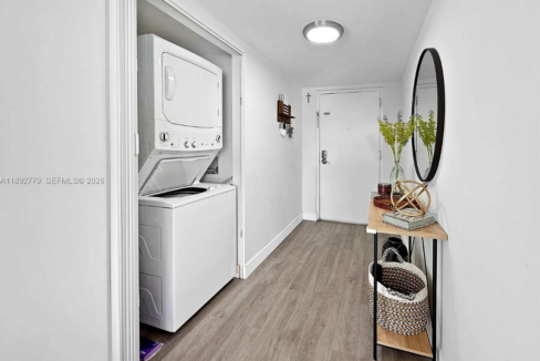 west-kendall-remodeled-3br-condo-miami-florida-ushombi-4