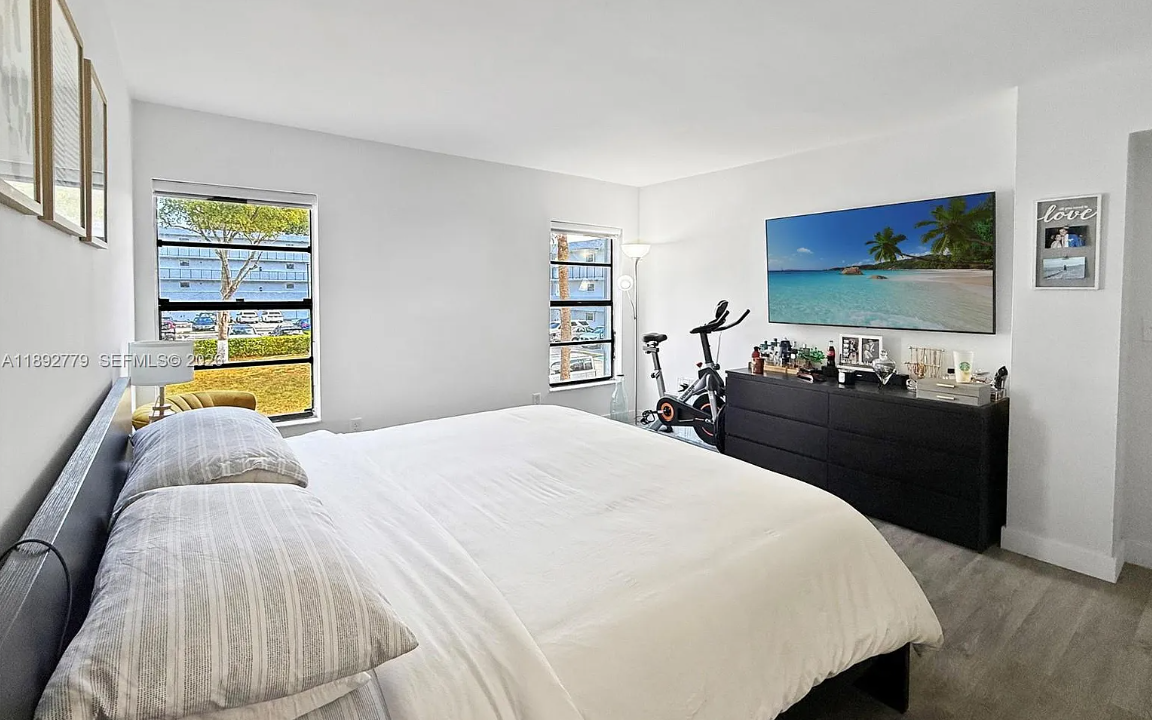 west-kendall-remodeled-3br-condo-miami-florida-ushombi-6