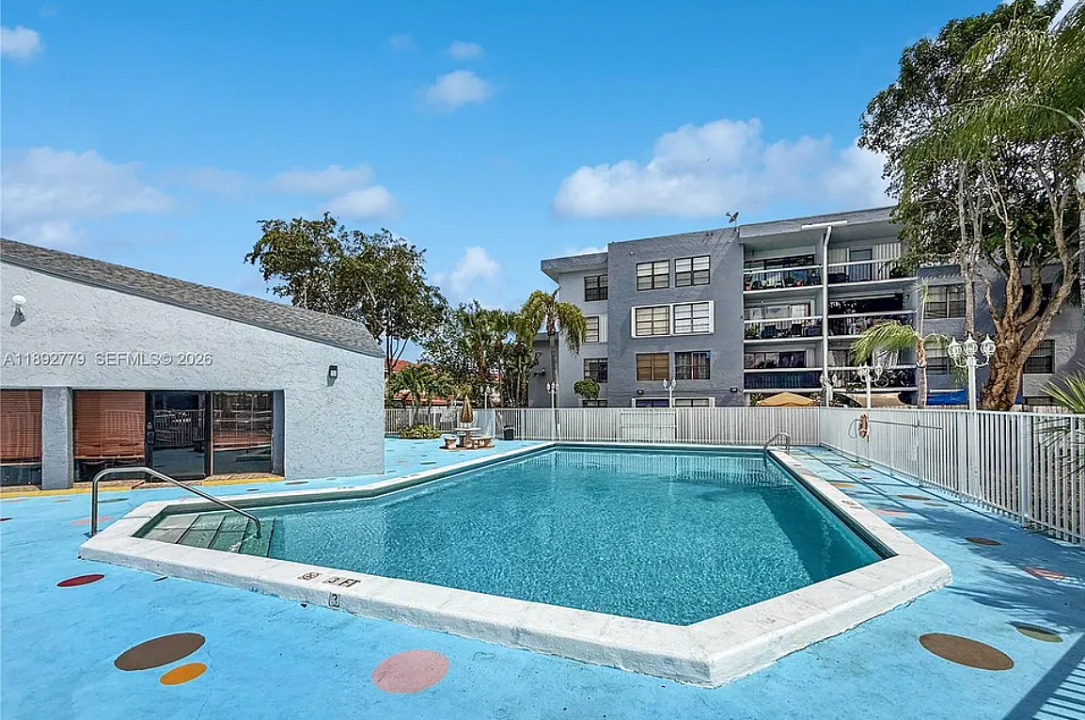 west-kendall-remodeled-3br-condo-miami-florida-ushombi-9