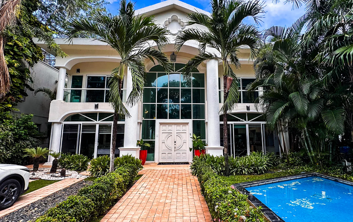 casa-giardino-playacar-luxury-4br-villa-playacar-mexico-ushombi-1