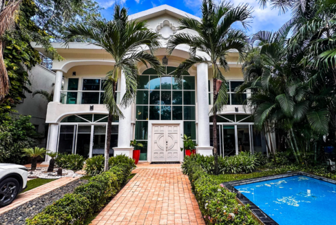 casa-giardino-playacar-luxury-4br-villa-playacar-mexico-ushombi-1