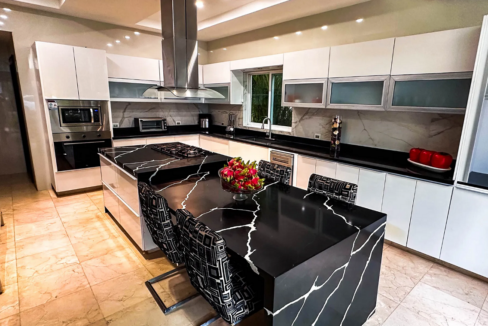 casa-giardino-playacar-luxury-4br-villa-playacar-mexico-ushombi-7