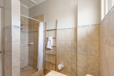 tamarindo-updated-2br-condo-near-beach-costa-rica-ushombi-9