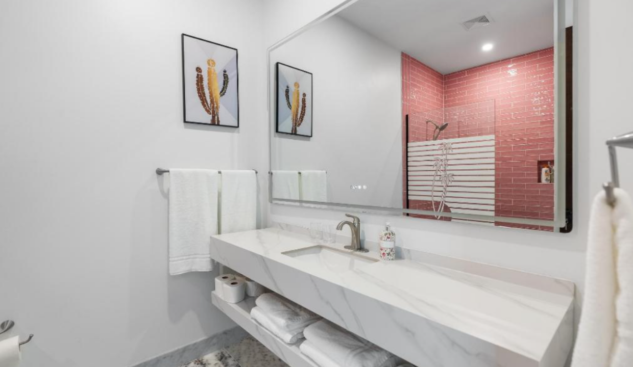 kira-isle-4br-brand-new-canal-front-home-turks-and-home-ushombi-7