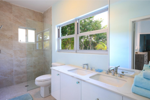 villa-tropica-5br-private-caribbean-retreat-turks-and-caicos-ushombi-10