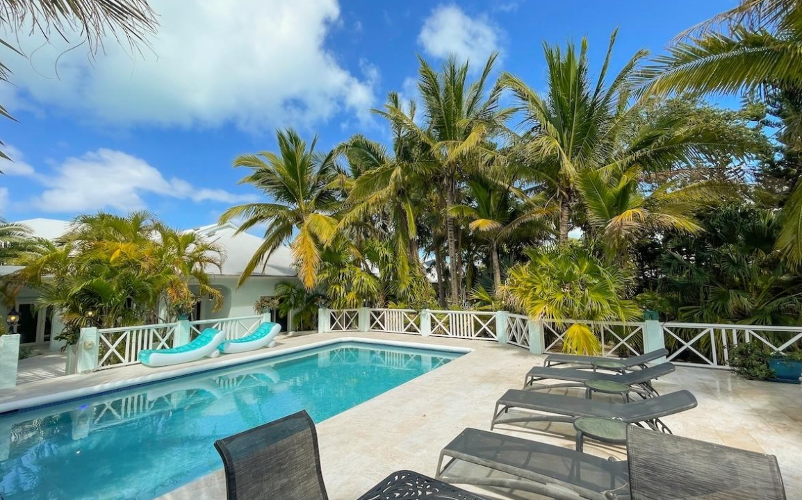 villa-tropica-5br-private-caribbean-retreat-turks-and-caicos-ushombi-4