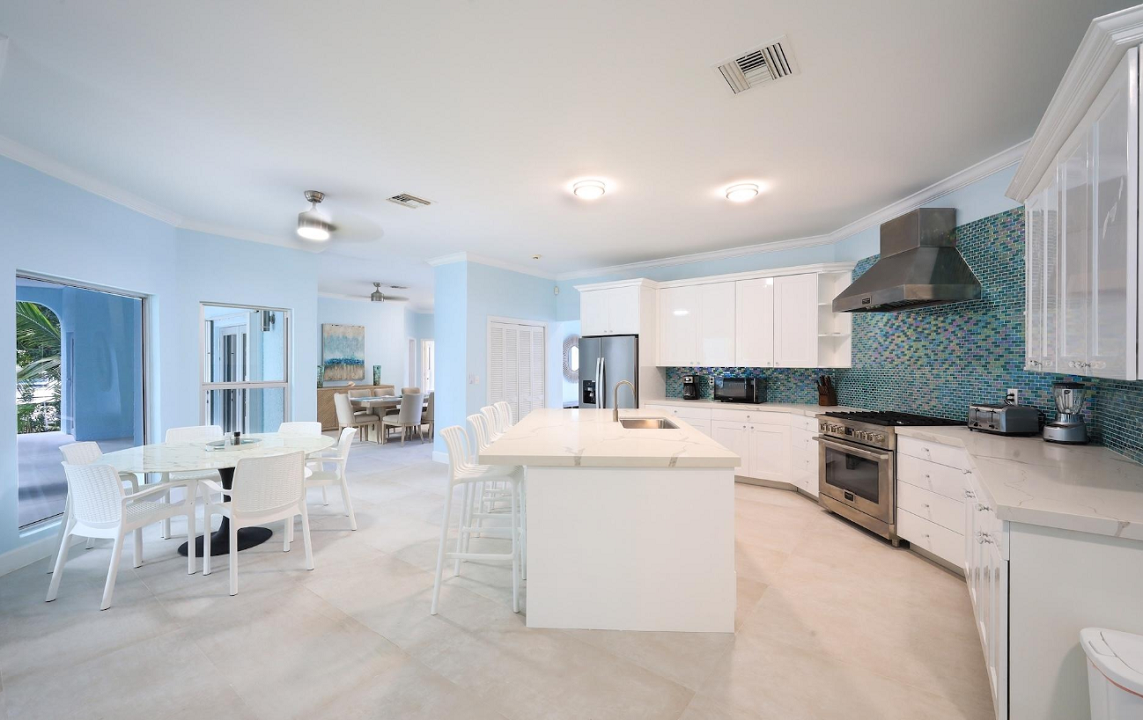 villa-tropica-5br-private-caribbean-retreat-turks-and-caicos-ushombi-8