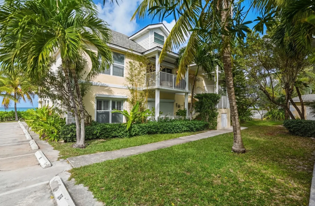 7b-palms-of-love-beach-bahamas-ushombi-2