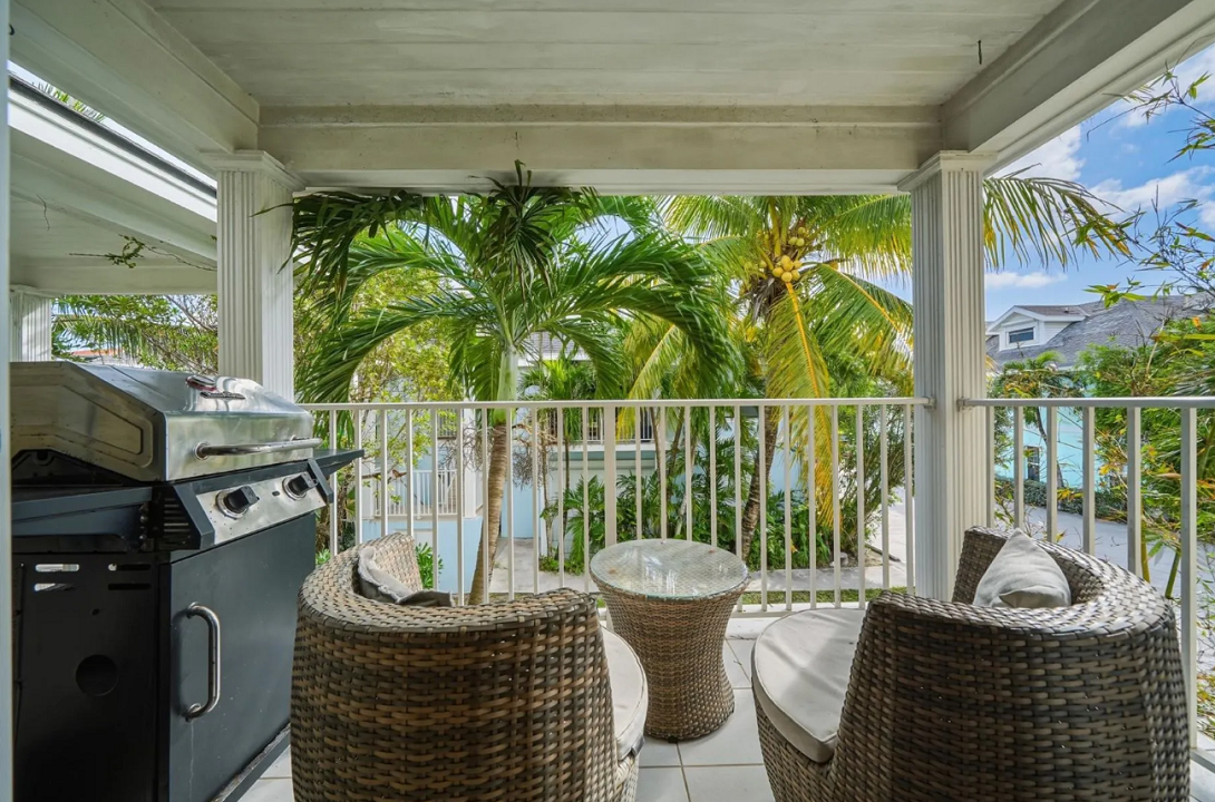 7b-palms-of-love-beach-bahamas-ushombi-3