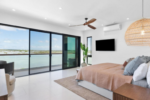 8-turtle-tail-drive-in-turks-and-caicos-ushombi-6