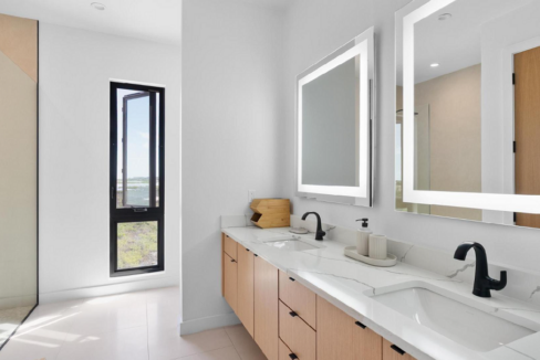 8-turtle-tail-drive-in-turks-and-caicos-ushombi-7