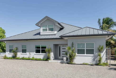 bodden-town-6br-renovated-home-cayman-islands-ushombi-1