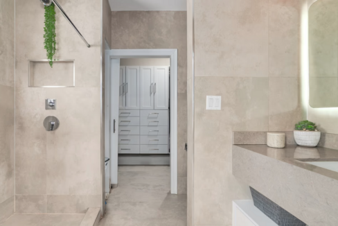 bodden-town-6br-renovated-home-cayman-islands-ushombi-7