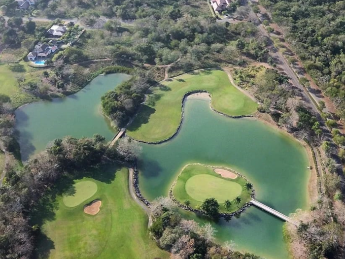 Guavaberry Golf & Country Club