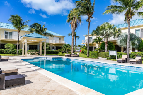 101-palmyra-townhomes-2br-in-grace-bay-turks-and-caicos-ushombi-2