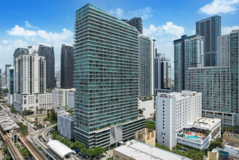 axis-brickell-2br-open-concept-condo-miami-florida-ushombi-2
