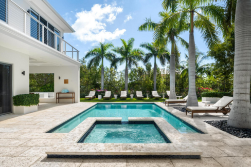 43-villa-viatu-6br-in-leeward-turks-and-caicos-ushombi-1