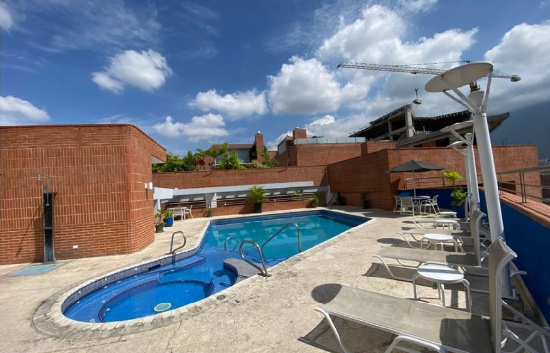 caracas-las-mercedes-1br-luxury-condo-caracas-ushombi-2