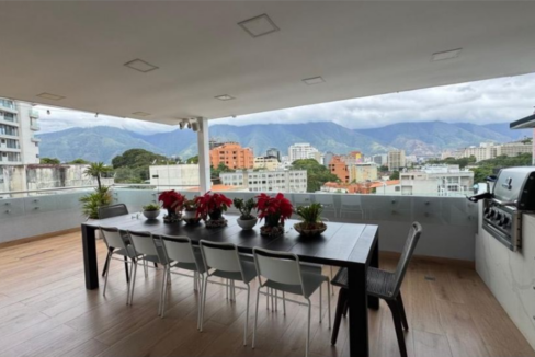 caracas-los-naranjos-5br-penthouse-caracas-venezuela-ushombi-1