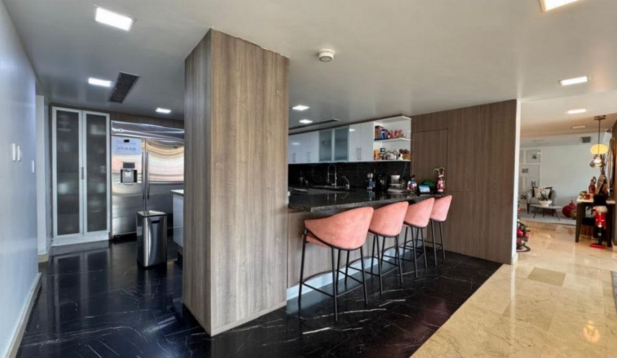 caracas-los-naranjos-5br-penthouse-caracas-venezuela-ushombi-5