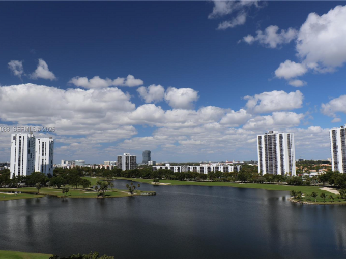 Turnberry Village Aventura