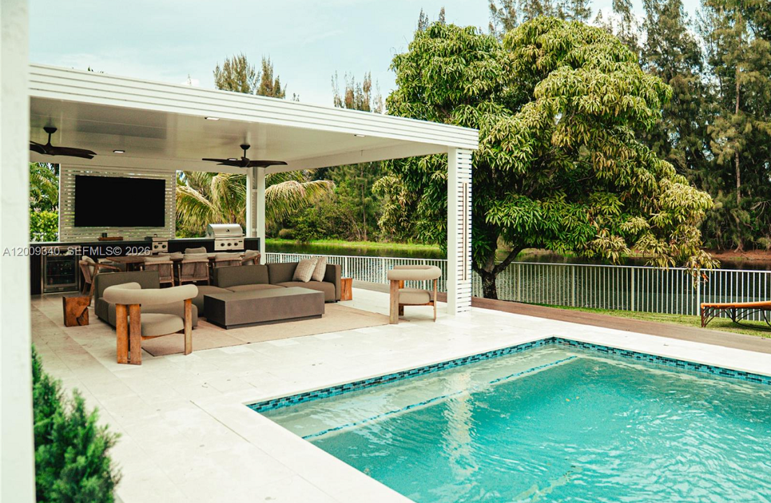 windsor-palms-renovated-5br-home-miramar-florida-ushombi-3