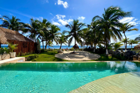 casacun-3br-beachfront-condo-mexico-ushombi-1