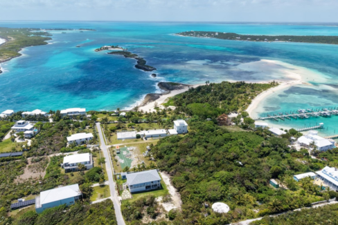 coconut-grove-estate-3br-estate-bahamas-ushombi-3