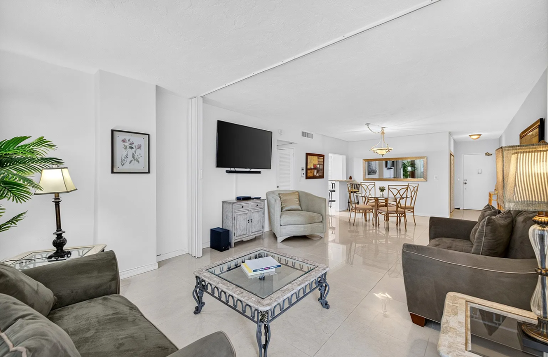 galt-towers-1br-waterfront-condo-florida-ushombi-6