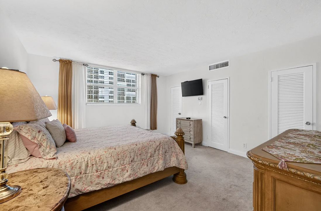 galt-towers-1br-waterfront-condo-florida-ushombi-9
