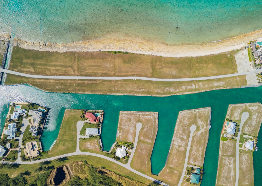 old-bahama-bay-lot-36-0-3-acre-waterfront-bahamas-ushombi-4