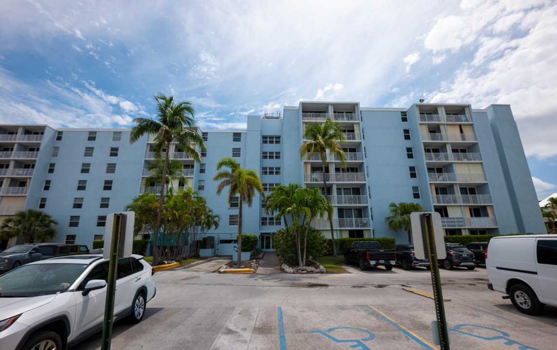 santa-clara-condominiums-1br-in-key-west-ushombi-1