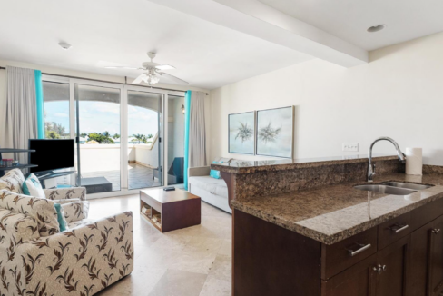 the-bight-4-206-1br-in-turtle-cove-turks-and-caicos-ushombi-5