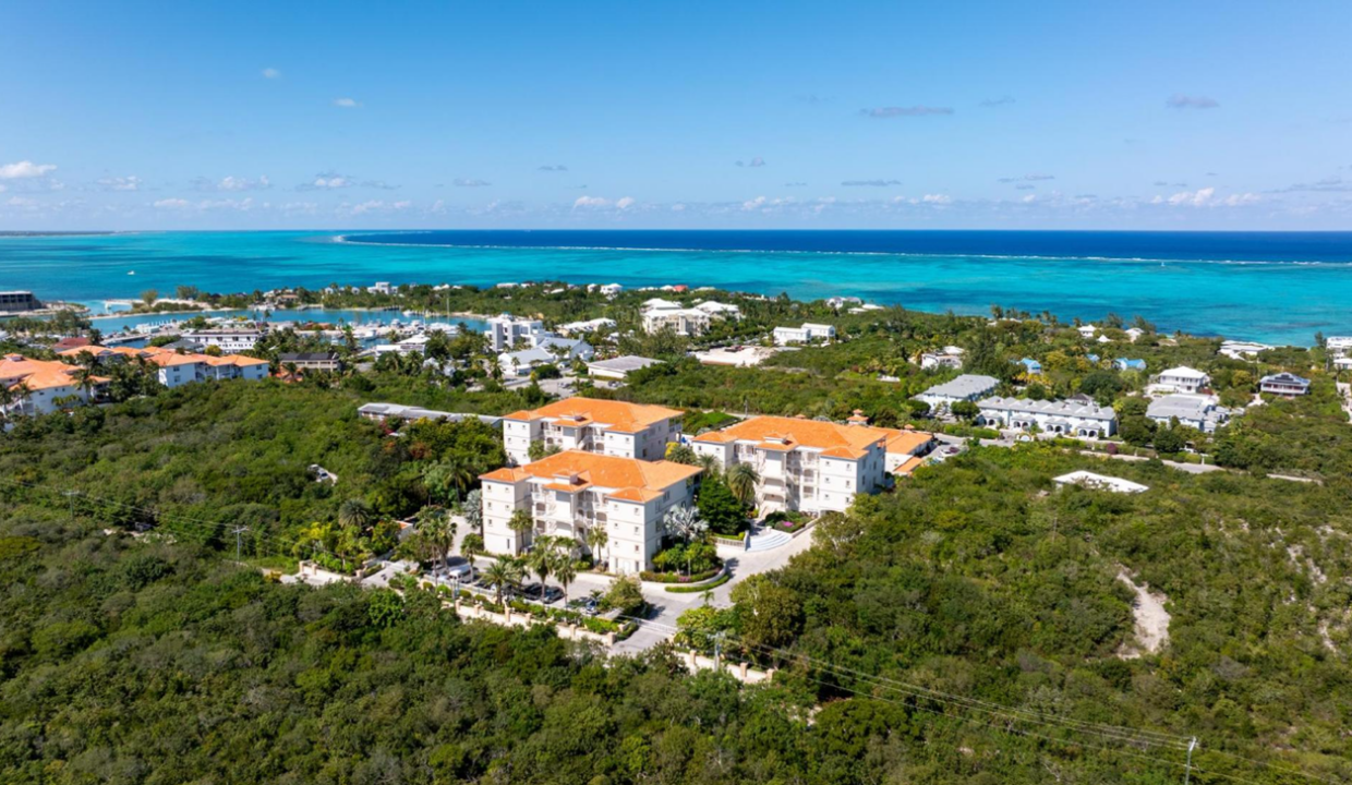 the-bight-4-206-1br-in-turtle-cove-turks-and-caicos-ushombi-8