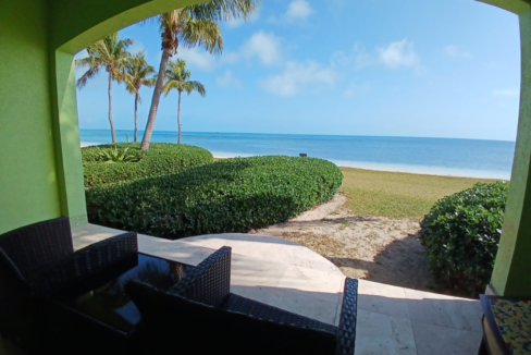 west-end-bahamas-1br-beachfront-condo-bahamas-ushombi-3