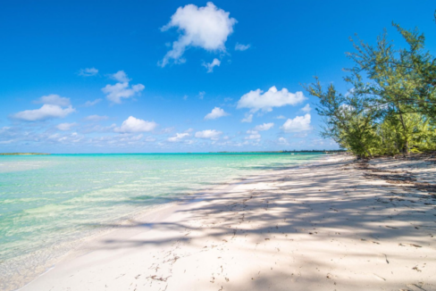 bambarra-beach-107-acre-rare-opportunity-ushombi-2
