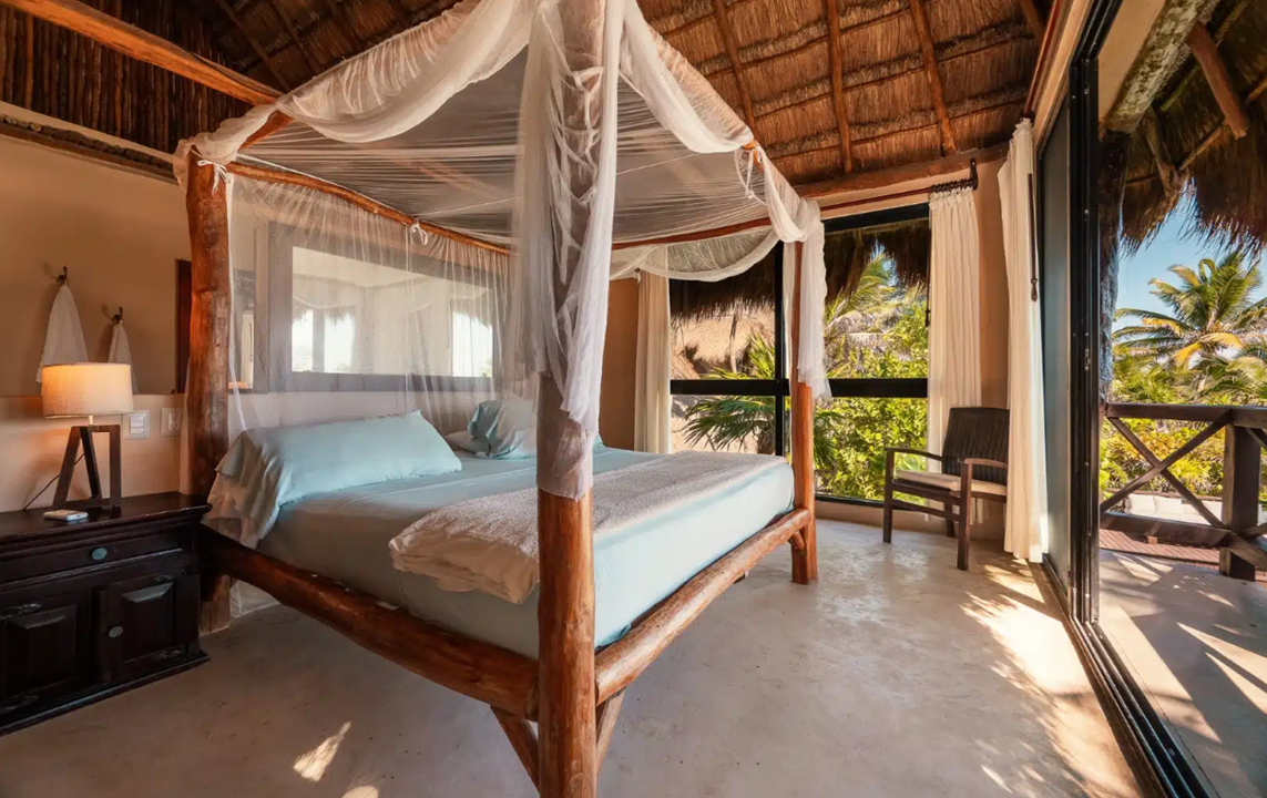 casa-chic-tulum-7br-beachfront-villa-mexico-ushombi-12