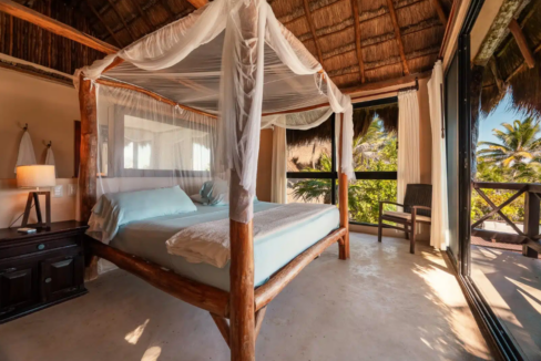 casa-chic-tulum-7br-beachfront-villa-mexico-ushombi-12
